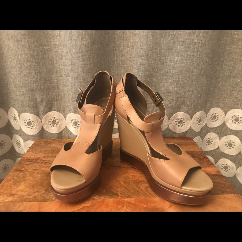 Fergie Wedges